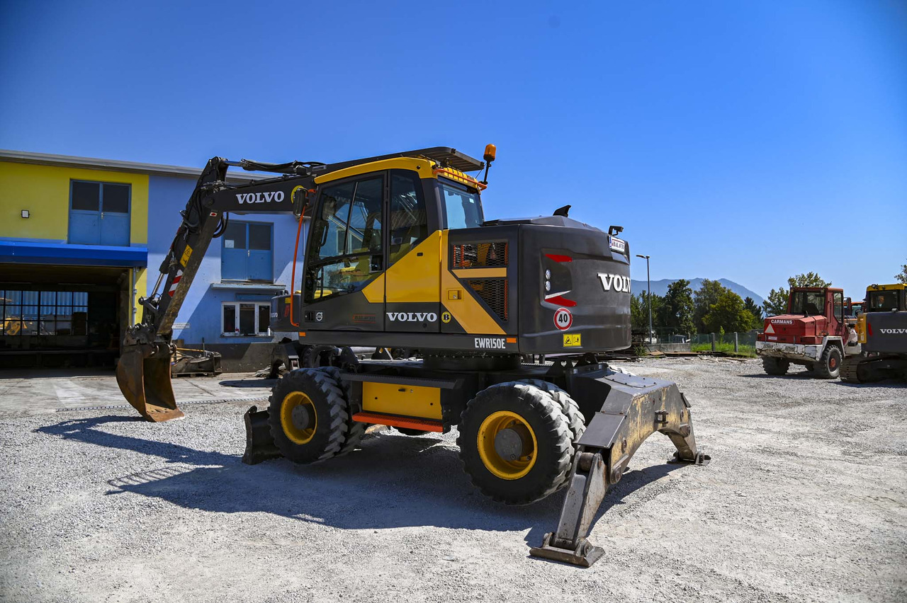 VOLVO EWR150E - Chargeuse sur pneus: photos 4 VOLVO EWR150E - Chargeuse sur pneus: photos 4