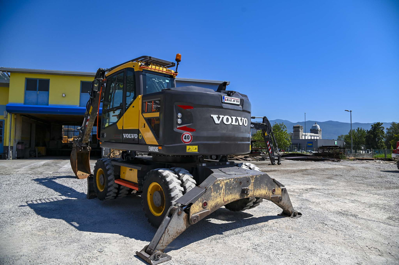 VOLVO EWR150E - Chargeuse sur pneus: photos 5 VOLVO EWR150E - Chargeuse sur pneus: photos 5