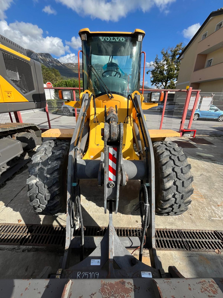 VOLVO L35B - Chargeuse sur pneus: photos 5 VOLVO L35B - Chargeuse sur pneus: photos 5