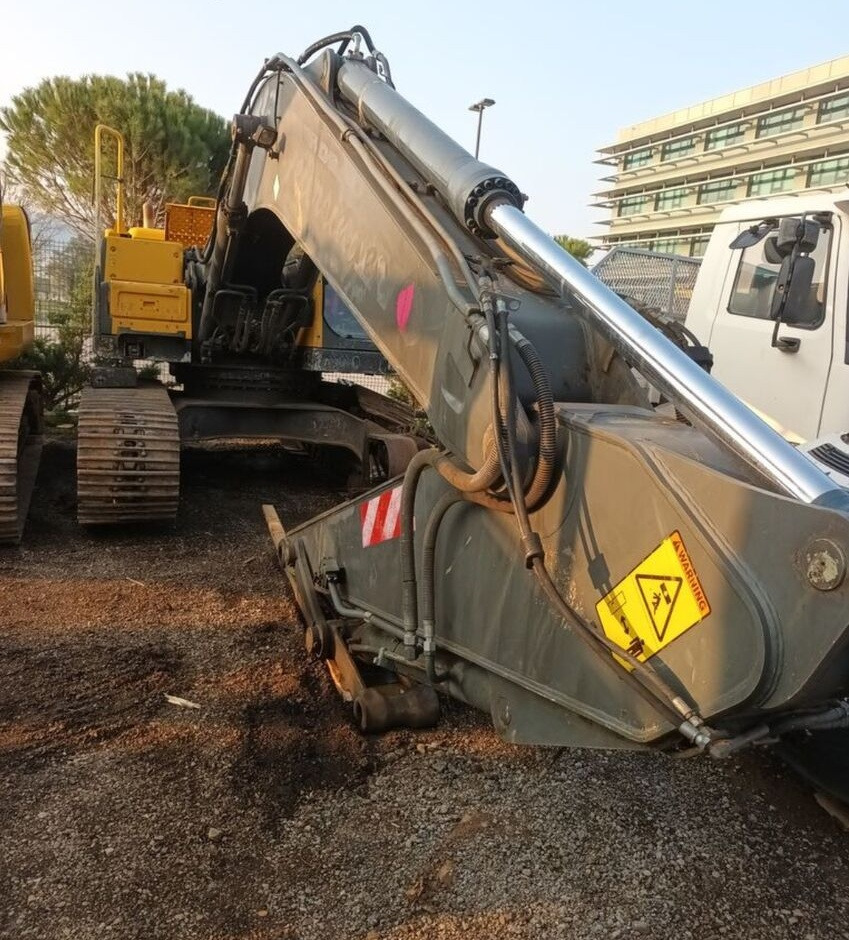Volvo EC210BNL - Pelle sur chenille: photos 1 Volvo EC210BNL - Pelle sur chenille: photos 1