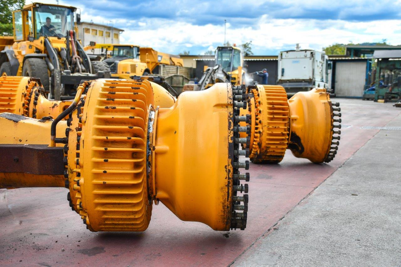 Volvo L350F - Essieu et pièces pour Chargeuse sur pneus: photos 5 Volvo L350F - Essieu et pièces pour Chargeuse sur pneus: photos 5