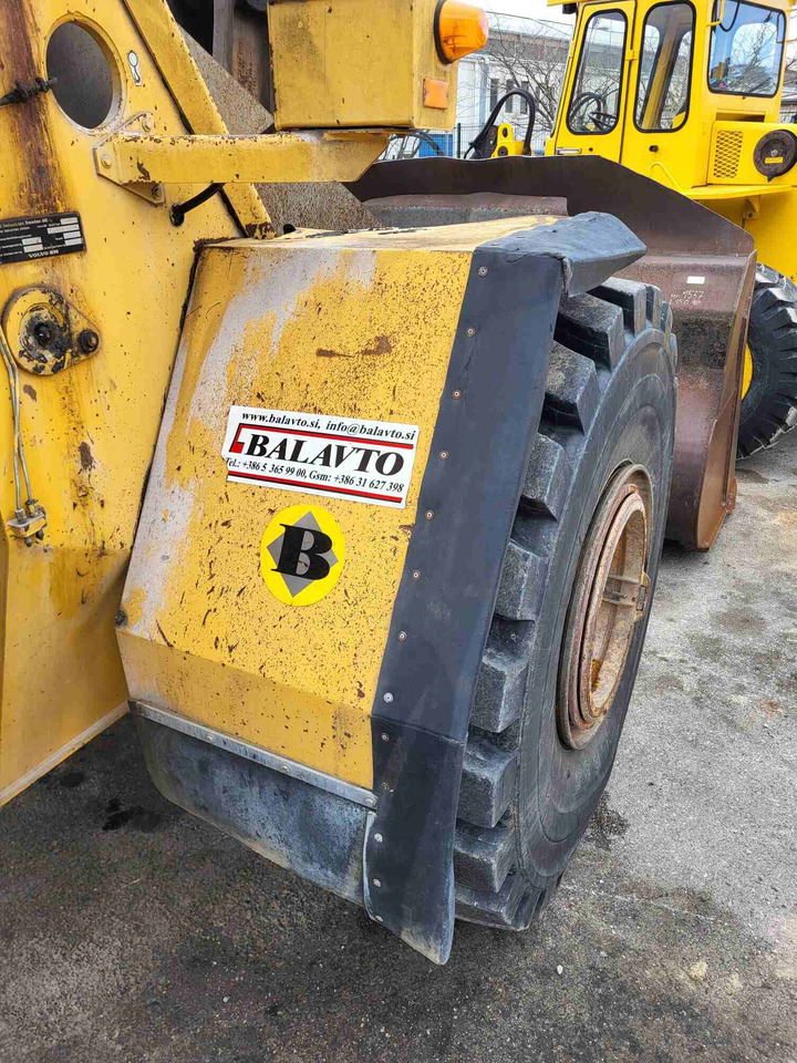 Volvo front fenders - Aile pour Chargeuse: photos 2 Volvo front fenders - Aile pour Chargeuse: photos 2