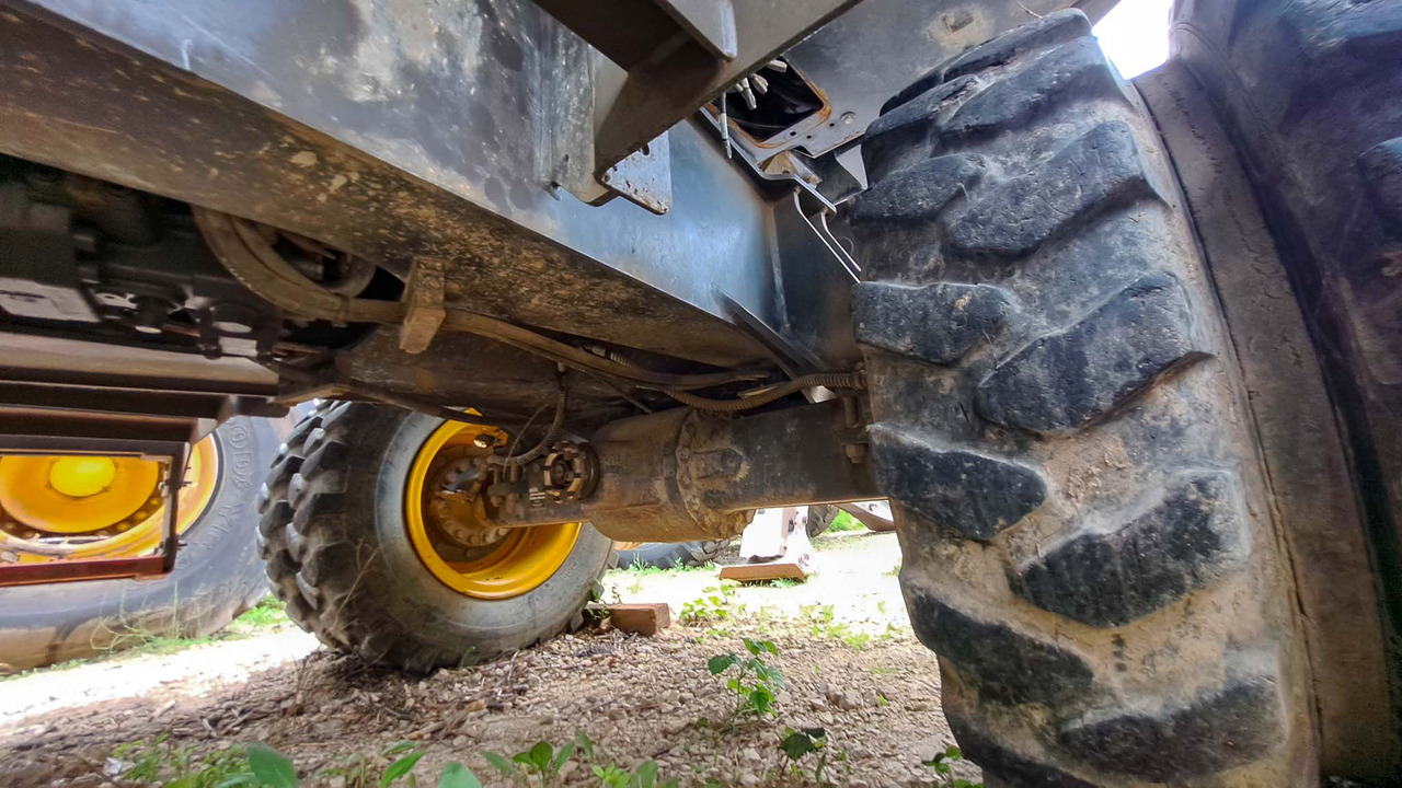 Volvo rear axle 14590304 Volvo EWR150E, EW160D, EW160E, EW180E, EW140E, EWR170E, EW200E MH, EW180D, EW160C, EW180C - Essieu arrière pour Pelle: photos 2 Volvo rear axle 14590304 Volvo EWR150E, EW160D, EW160E, EW180E, EW140E, EWR170E, EW200E MH, EW180D, EW160C, EW180C - Essieu arrière pour Pelle: photos 2