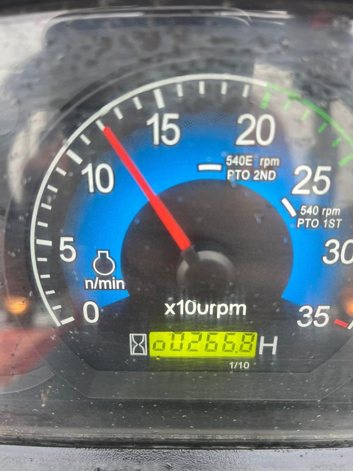 Branson F50RN Traktor, Frontlader, wenig Stunden, Fronthydraulik - Micro tracteur: photos 5 Branson F50RN Traktor, Frontlader, wenig Stunden, Fronthydraulik - Micro tracteur: photos 5