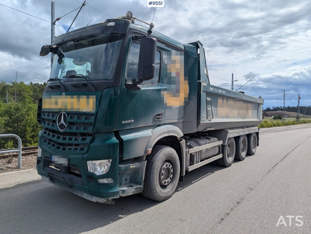 Tipper truck Mercedes Benz Arocs 3253 with Zetterberg flatbed - Autre matériel: photos 1 Tipper truck Mercedes Benz Arocs 3253 with Zetterberg flatbed - Autre matériel: photos 1