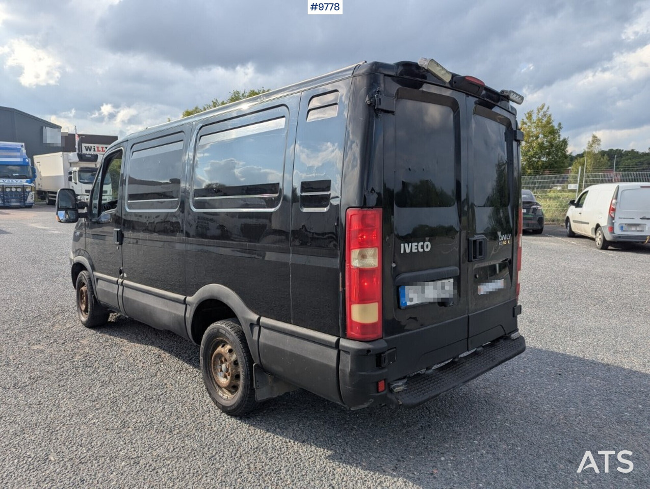 Box Truck Iveco Daily 29L12A V-300 - Fourgon utilitaire: photos 3 Box Truck Iveco Daily 29L12A V-300 - Fourgon utilitaire: photos 3