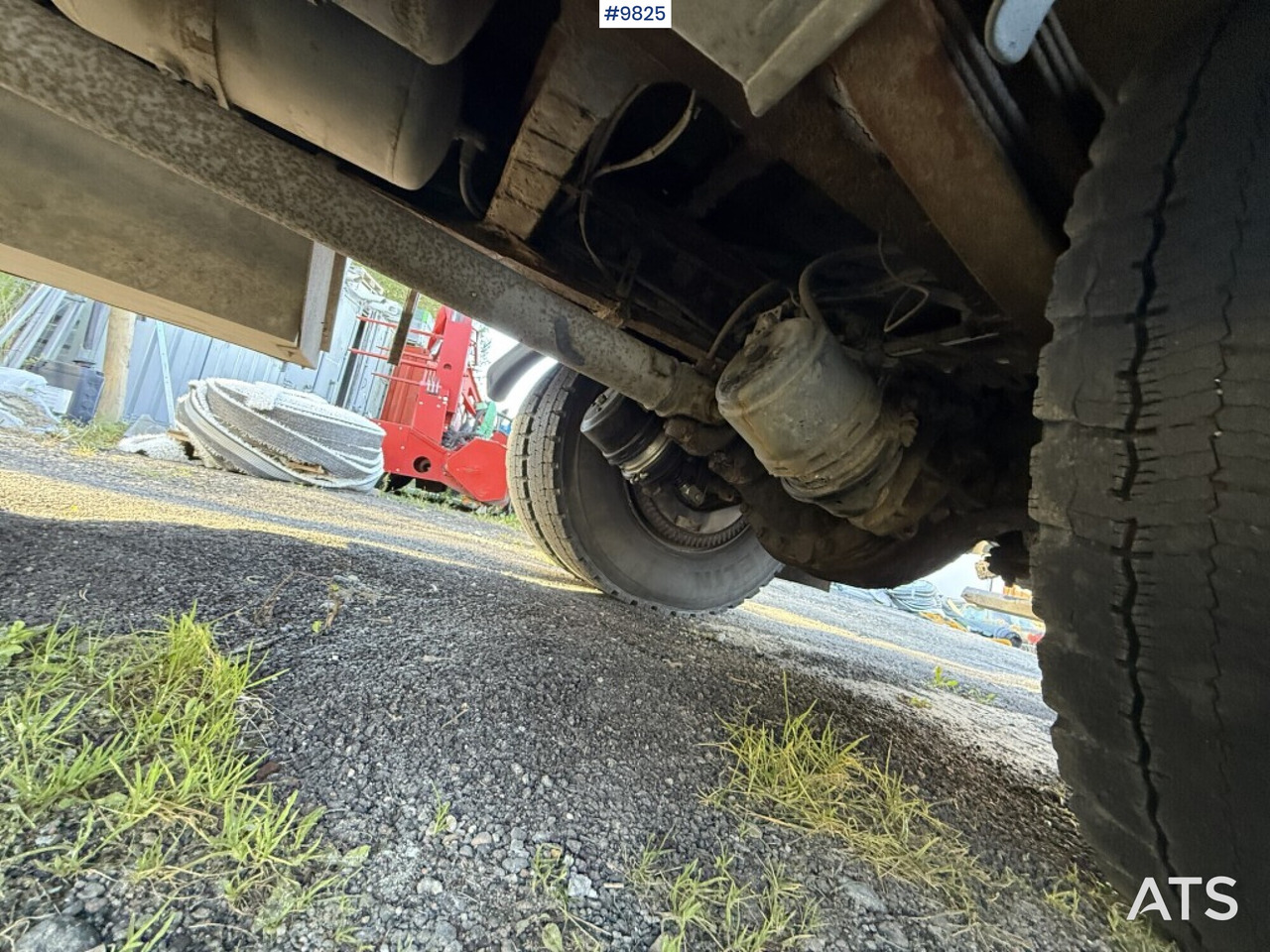 Camion plateau, Camion grue Crane truck Scania P94 230 with tail lift: photos 18 Camion plateau, Camion grue Crane truck Scania P94 230 with tail lift: photos 18