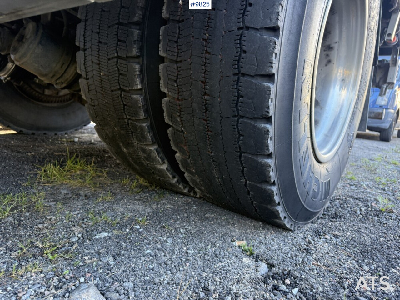 Camion plateau, Camion grue Crane truck Scania P94 230 with tail lift: photos 13 Camion plateau, Camion grue Crane truck Scania P94 230 with tail lift: photos 13