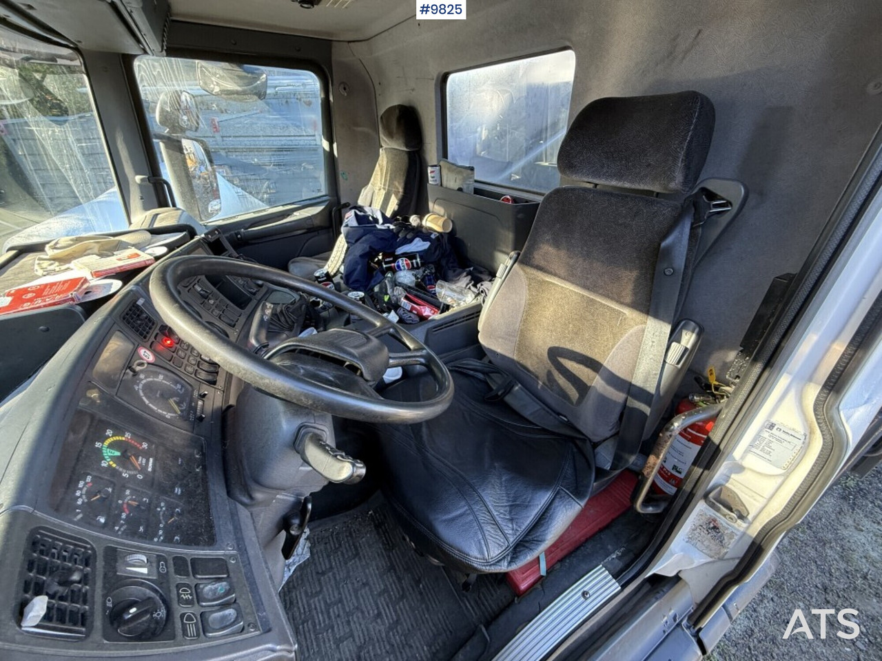 Camion plateau, Camion grue Crane truck Scania P94 230 with tail lift: photos 6 Camion plateau, Camion grue Crane truck Scania P94 230 with tail lift: photos 6