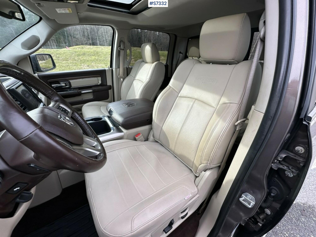 Dodge Ram 1500 Laramie, gasoline, serviced. - Pick-up: photos 3 Dodge Ram 1500 Laramie, gasoline, serviced. - Pick-up: photos 3