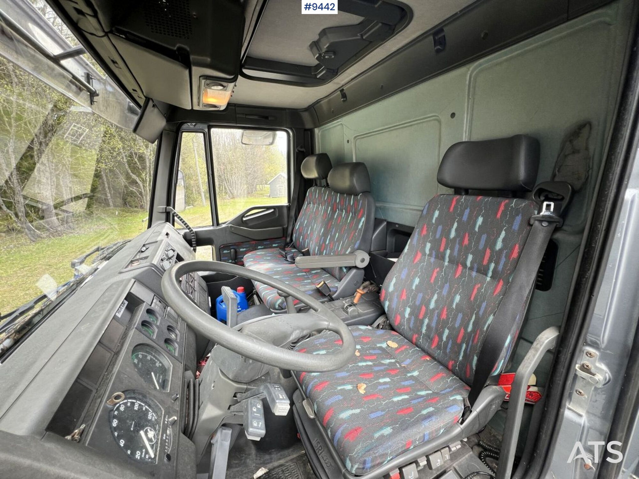 IVECO 85 E18 Box Truck with tail lift (VIDEO) - Camion fourgon: photos 5 IVECO 85 E18 Box Truck with tail lift (VIDEO) - Camion fourgon: photos 5
