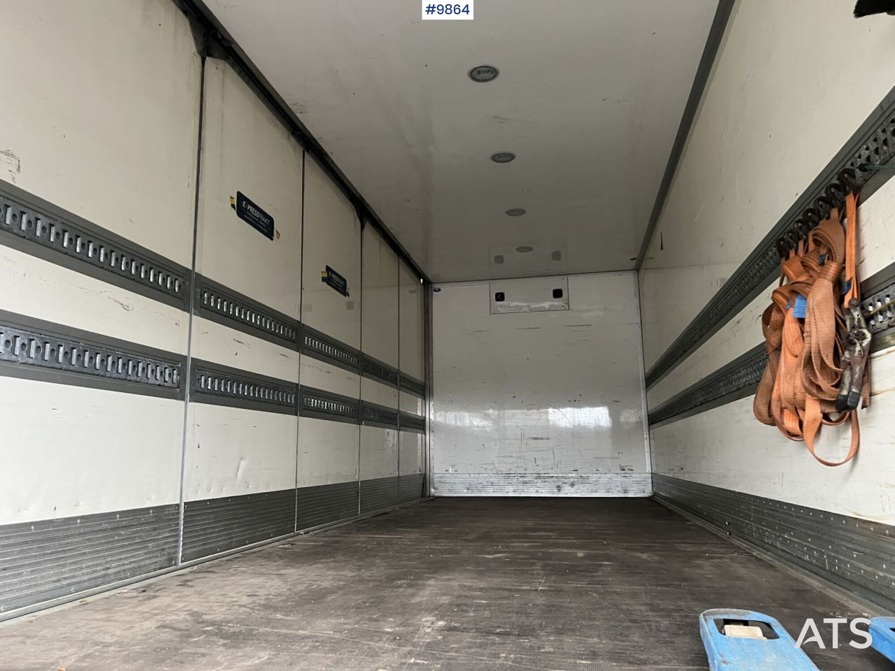 Camion fourgon MERCEDES-BENZ ACTROS 963-0-A Box truck with tail lift: photos 6