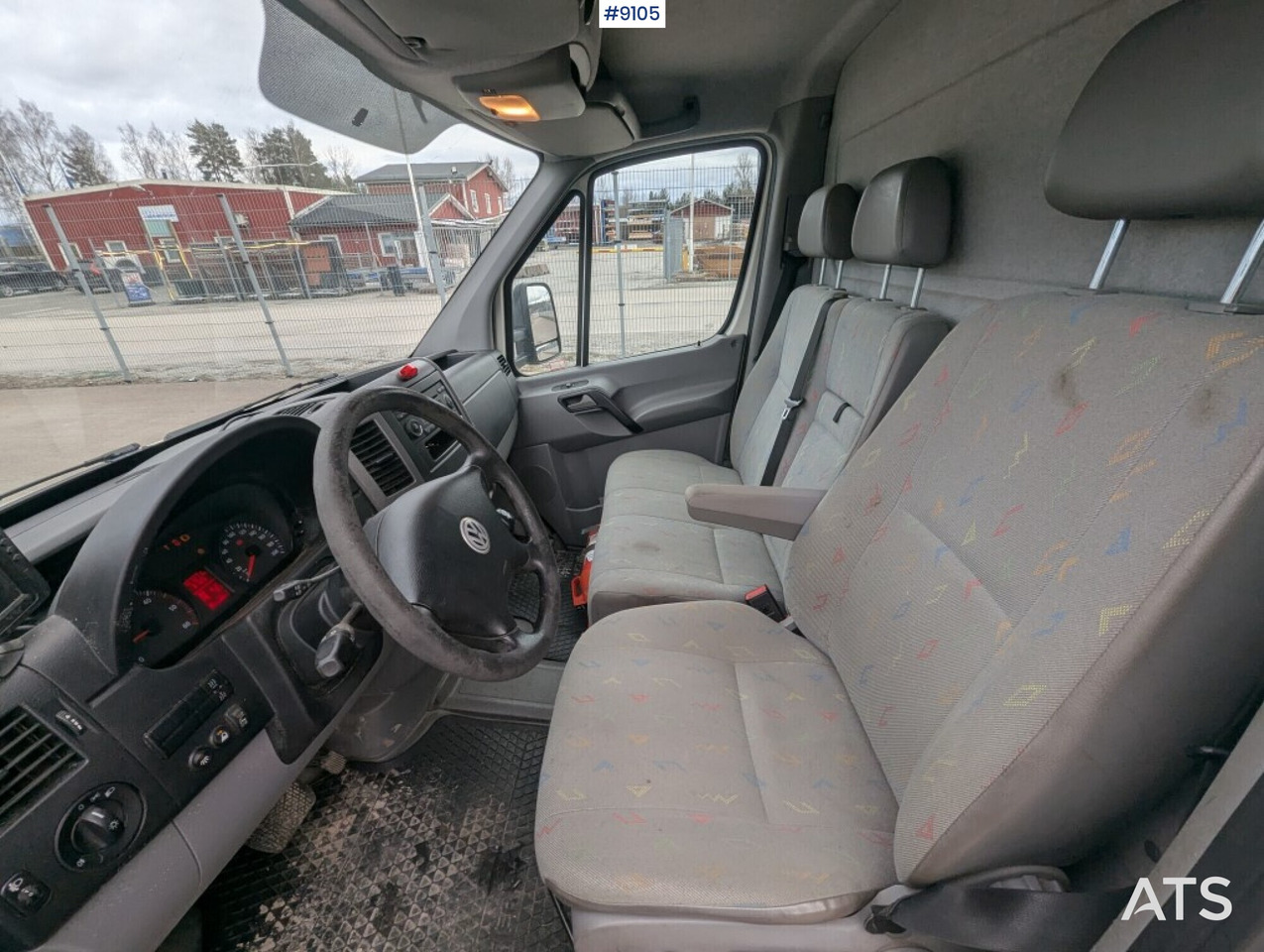 Pickup Crane Truck VW Crafter 50 2.5 TDI with HIAB crane (SEE VIDEO) - Camion grue: photos 5 Pickup Crane Truck VW Crafter 50 2.5 TDI with HIAB crane (SEE VIDEO) - Camion grue: photos 5