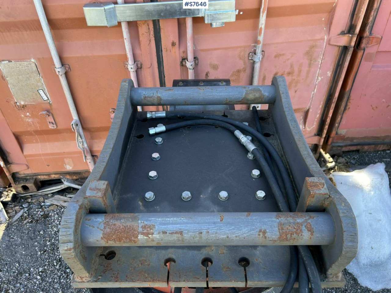 Screen bucket with S70 bracket - Godet de tri: photos 5 Screen bucket with S70 bracket - Godet de tri: photos 5