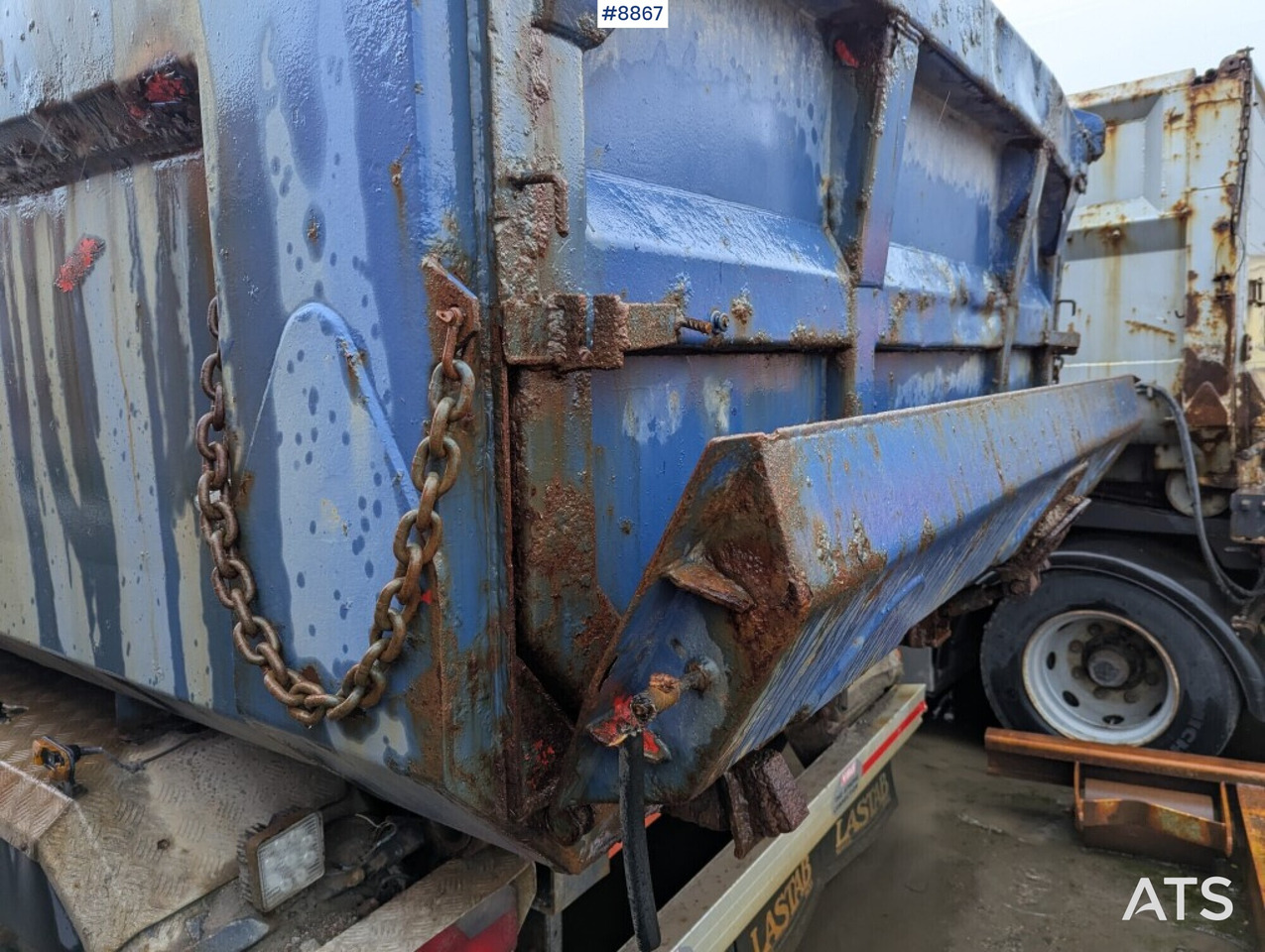 Tipper wagon Istrail TN144 3-axle - Remorque benne: photos 3 Tipper wagon Istrail TN144 3-axle - Remorque benne: photos 3