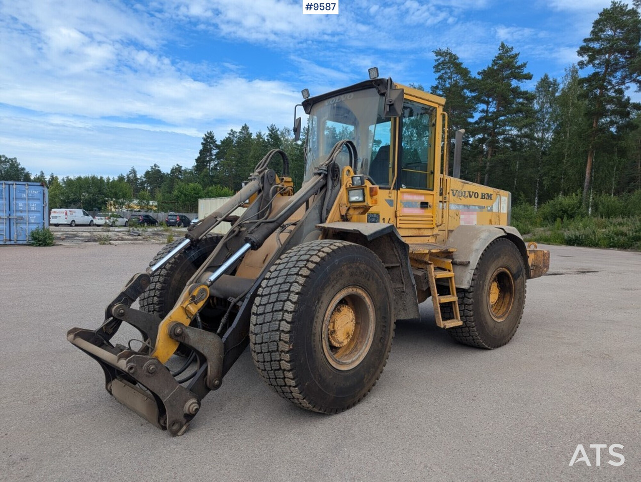 Wheel loader Volvo L90B (SEE VIDEO) - Chargeuse sur pneus: photos 1 Wheel loader Volvo L90B (SEE VIDEO) - Chargeuse sur pneus: photos 1