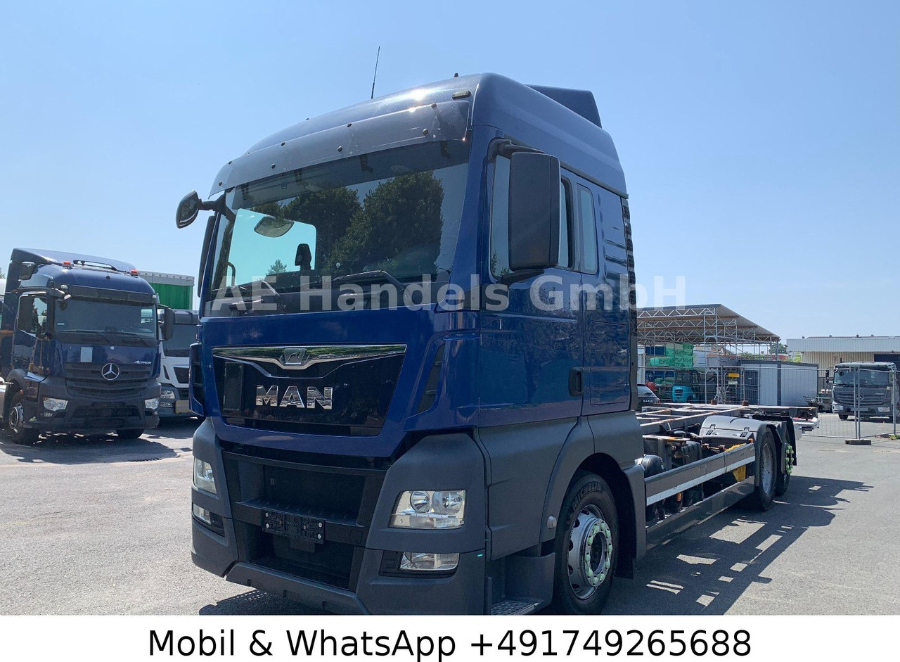 MAN TGX 26.440 XLX LL 6x2 *Retarder/LDW/LBW/3.Lenk - Camion porte-conteneur/ Caisse mobile: photos 1 MAN TGX 26.440 XLX LL 6x2 *Retarder/LDW/LBW/3.Lenk - Camion porte-conteneur/ Caisse mobile: photos 1