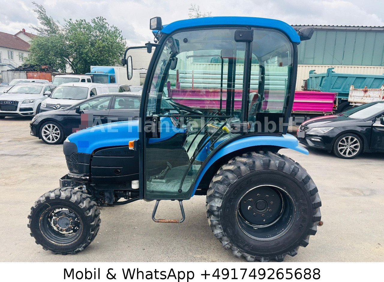 New Holland TC22D Compact Tractor *1500Std./StraßenZulassung - Tracteur agricole: photos 2 New Holland TC22D Compact Tractor *1500Std./StraßenZulassung - Tracteur agricole: photos 2