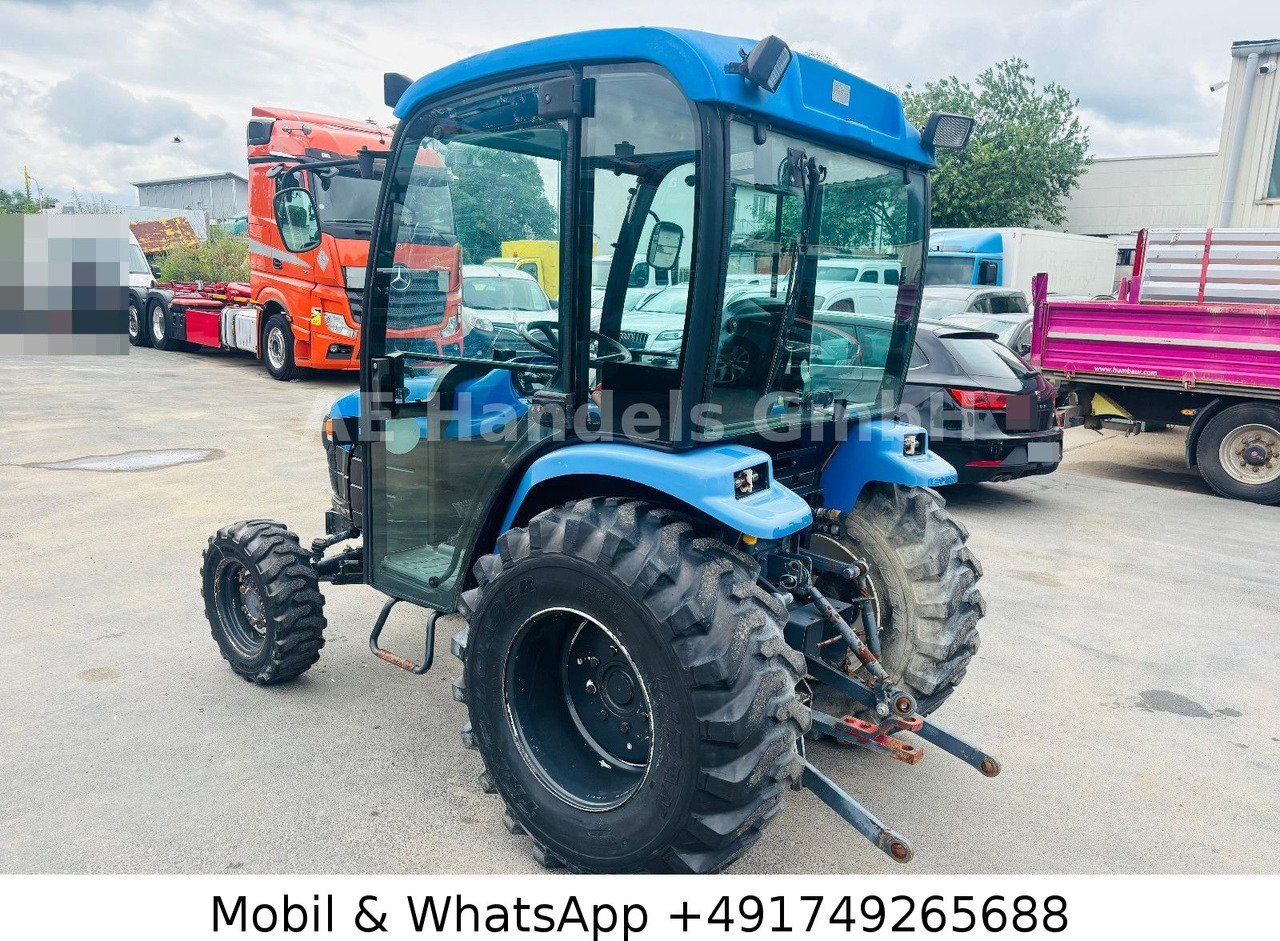 New Holland TC22D Compact Tractor *1500Std./StraßenZulassung - Tracteur agricole: photos 3 New Holland TC22D Compact Tractor *1500Std./StraßenZulassung - Tracteur agricole: photos 3
