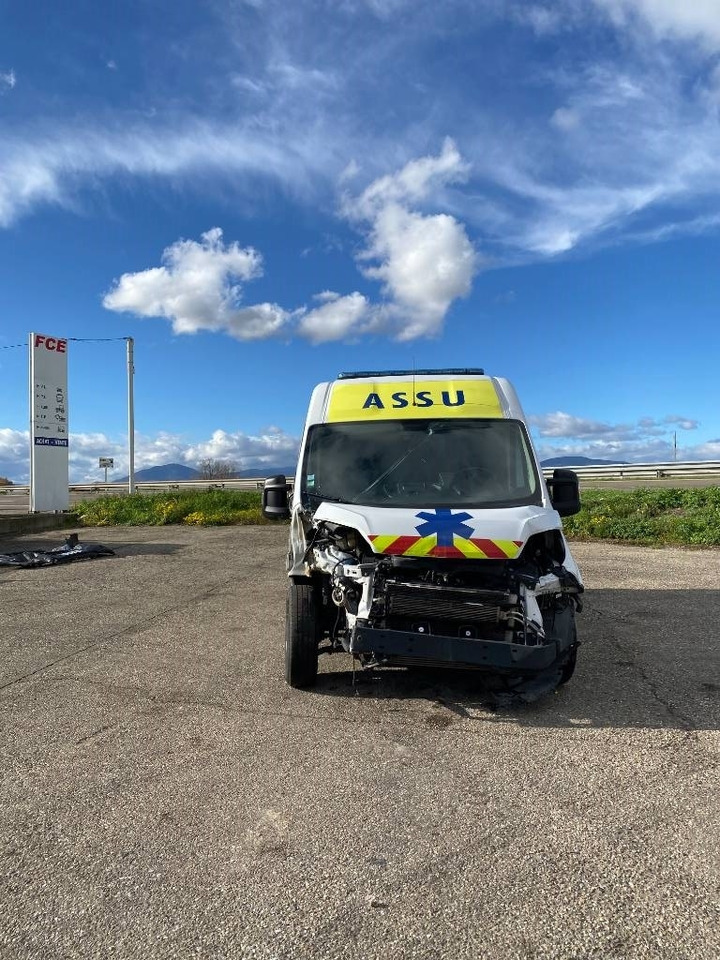 Fiat LES DAUPHINS/DUCATO TORINO 2.3M-Jet 160 endommagée - Autre matériel: photos 2 Fiat LES DAUPHINS/DUCATO TORINO 2.3M-Jet 160 endommagée - Autre matériel: photos 2