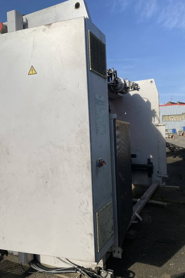 BEYELER Presse/Plieuse PR6 2000KNx4100MM endommagé - Machine à métaux: photos 4 BEYELER Presse/Plieuse PR6 2000KNx4100MM endommagé - Machine à métaux: photos 4