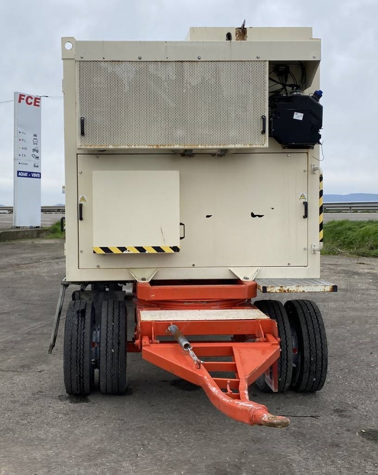 UNIVAC Aspirateur Mobile SC90DAV9AR-C - Camping-car: photos 2 UNIVAC Aspirateur Mobile SC90DAV9AR-C - Camping-car: photos 2