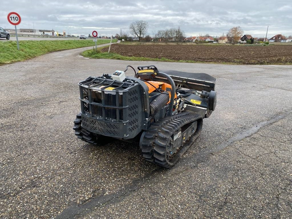 Energreen ENERGREEN ROBOGREEN EVO + HEAD 130 1er Main - Tracteur communal: photos 4 Energreen ENERGREEN ROBOGREEN EVO + HEAD 130 1er Main - Tracteur communal: photos 4