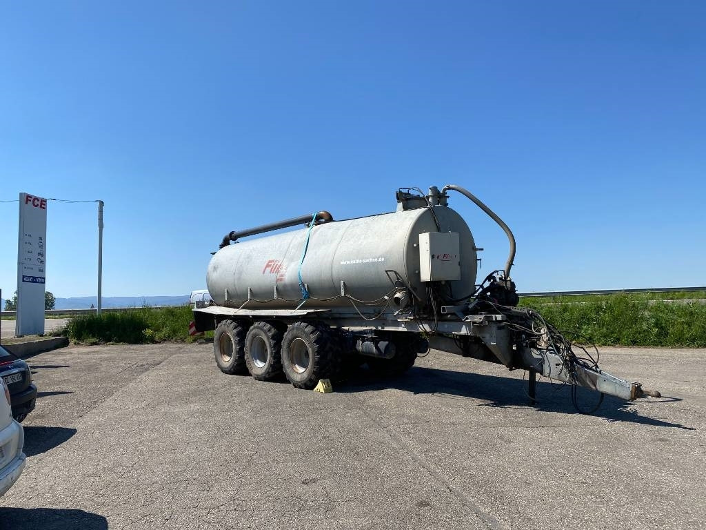 Fliegl WFG10100/Châssis Porteur-Citerne 24000Litres - Tonne à lisier: photos 3 Fliegl WFG10100/Châssis Porteur-Citerne 24000Litres - Tonne à lisier: photos 3