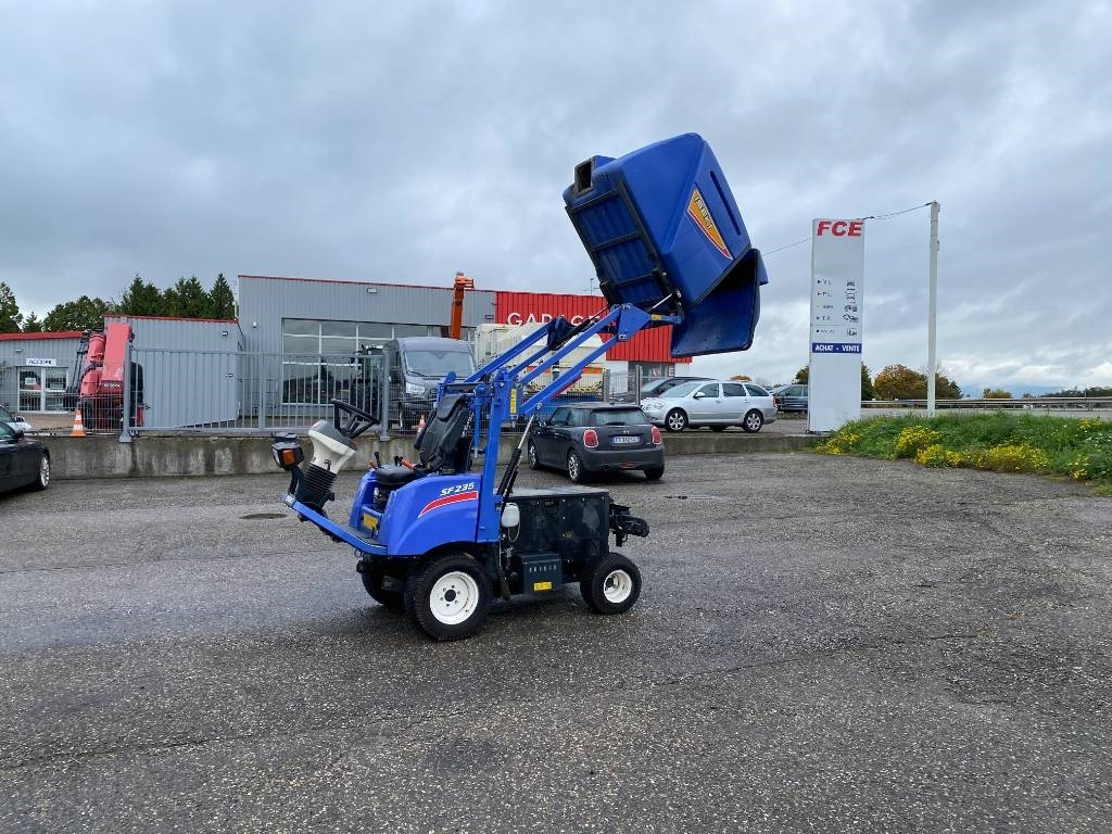 Iseki SF 235F 1er Main endommagée  - Faucheuse: photos 3 Iseki SF 235F 1er Main endommagée  - Faucheuse: photos 3