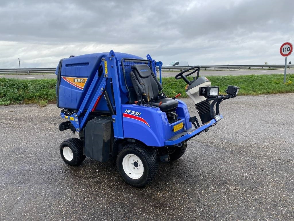 Iseki SF 235F 1er Main endommagée  - Motofaucheuse: photos 5 Iseki SF 235F 1er Main endommagée  - Motofaucheuse: photos 5