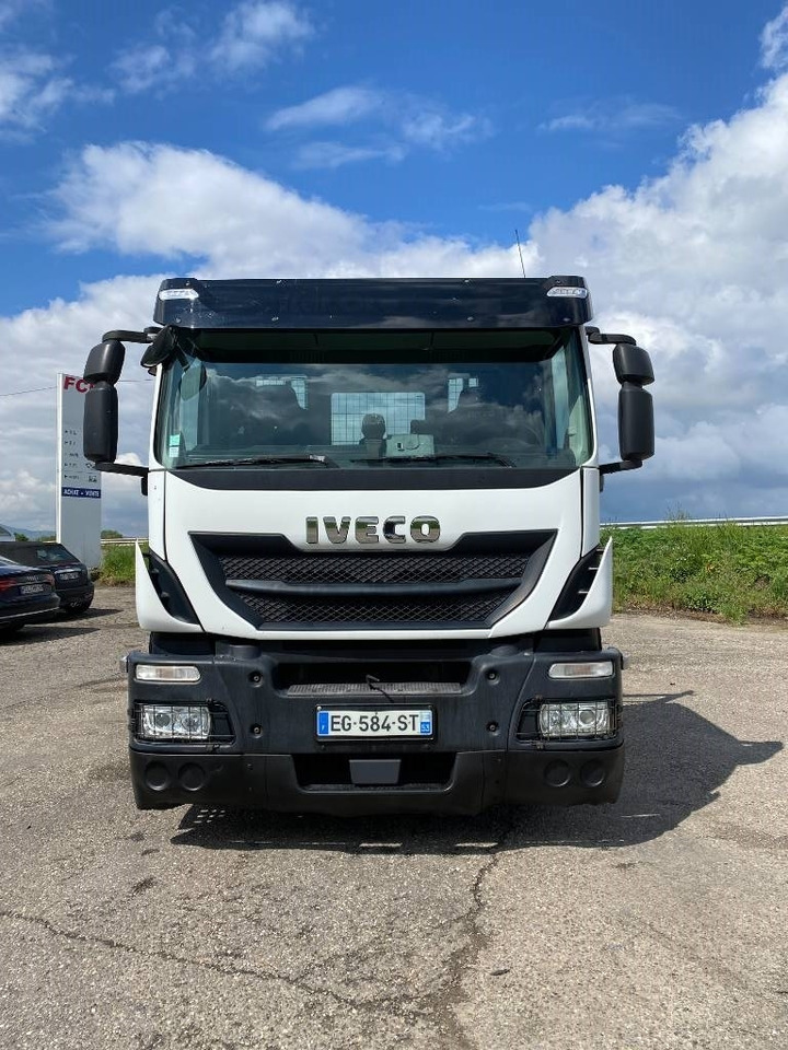 Iveco STRALIS 360 e6 A Réparer - Camion porte-voitures: photos 2 Iveco STRALIS 360 e6 A Réparer - Camion porte-voitures: photos 2