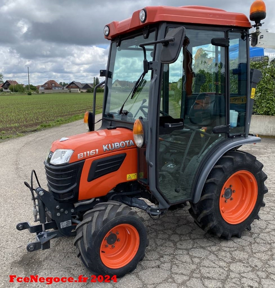 Kubota B 1161 DT Boite de vitesses mécanique - Tracteur agricole: photos 1 Kubota B 1161 DT Boite de vitesses mécanique - Tracteur agricole: photos 1