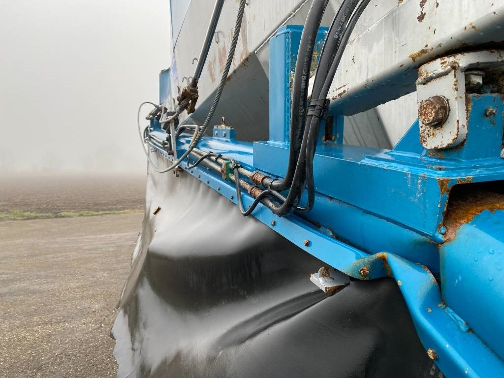 Distributeur d'engrais MDM RE 813 Origine Française endommagé: photos 36