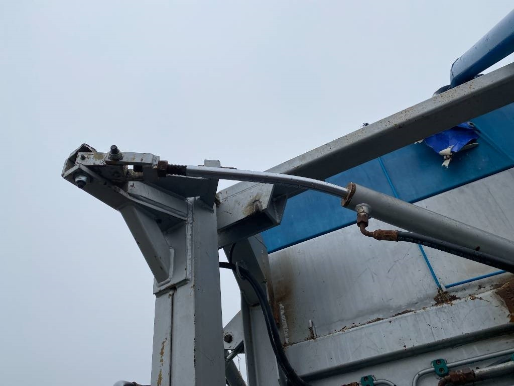 Distributeur d'engrais MDM RE 813 Origine Française endommagé: photos 9