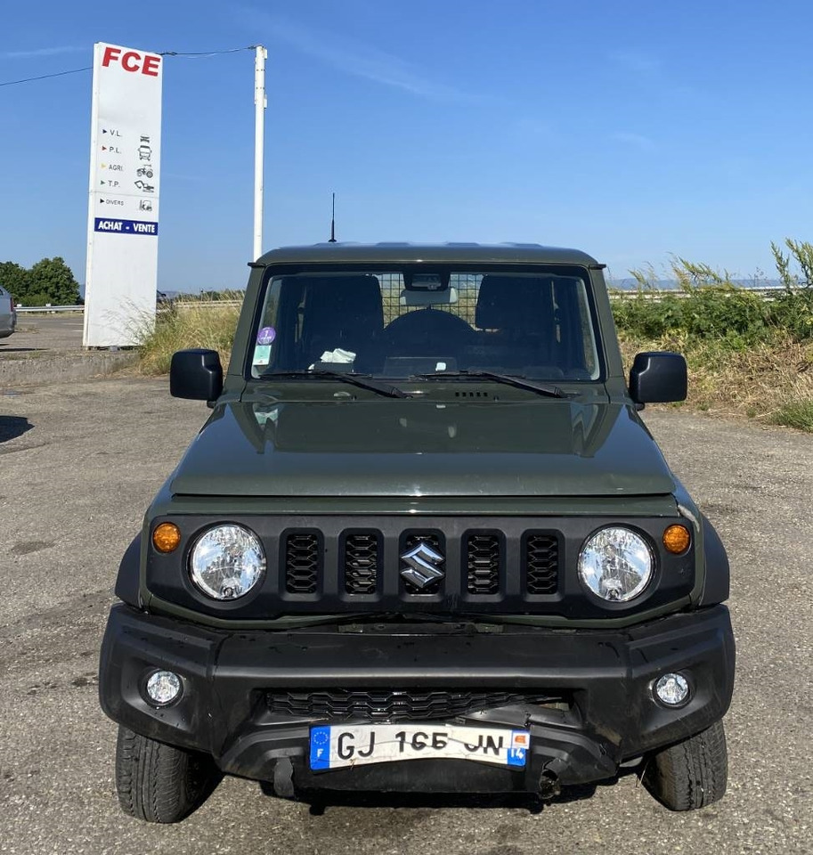 Suzuki JIMNY 1.5i 102/AllGrip endommagé - Voiture: photos 2 Suzuki JIMNY 1.5i 102/AllGrip endommagé - Voiture: photos 2
