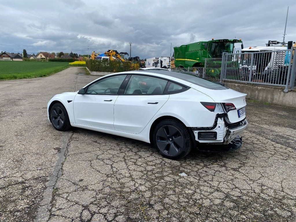 Voiture Tesla MODEL 3 5YJ3 - Rwd-Carte Grise Française endommagé: photos 6
