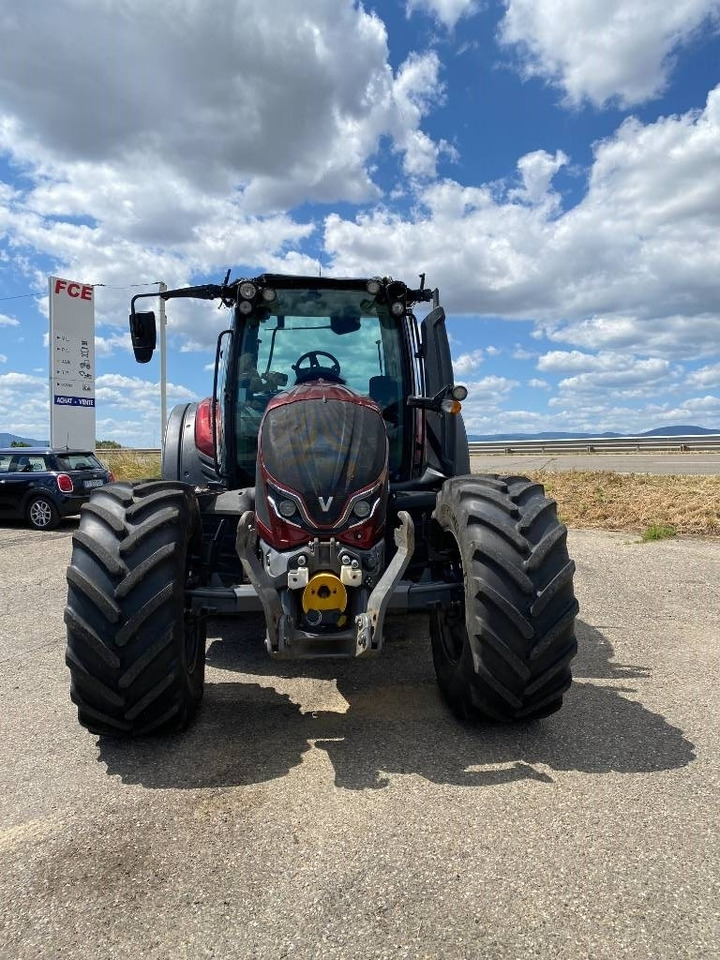Valtra N 175 / DIRECT Variation Continue endommagé - Tracteur agricole: photos 2 Valtra N 175 / DIRECT Variation Continue endommagé - Tracteur agricole: photos 2