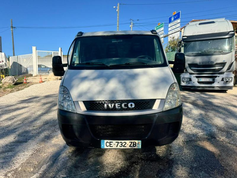 Iveco Daily 35C12 - Utilitaire benne: photos 2 Iveco Daily 35C12 - Utilitaire benne: photos 2