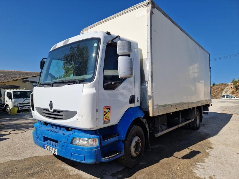 Renault Midlum 220 DCI - Camion fourgon: photos 1 Renault Midlum 220 DCI - Camion fourgon: photos 1