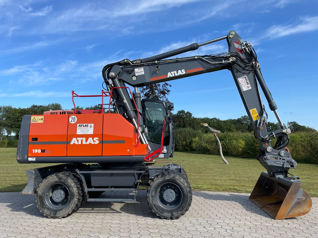 Atlas 190W - Pelle: photos 4 Atlas 190W - Pelle: photos 4