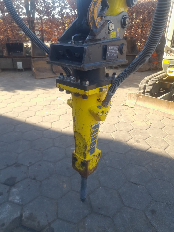 Atlas Copco SB102 - Marteau hydraulique: photos 2 Atlas Copco SB102 - Marteau hydraulique: photos 2