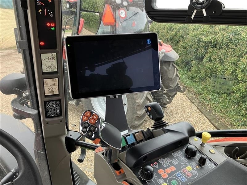 Case IH Maxxum 145 CVX - Tracteur agricole: photos 4 Case IH Maxxum 145 CVX - Tracteur agricole: photos 4
