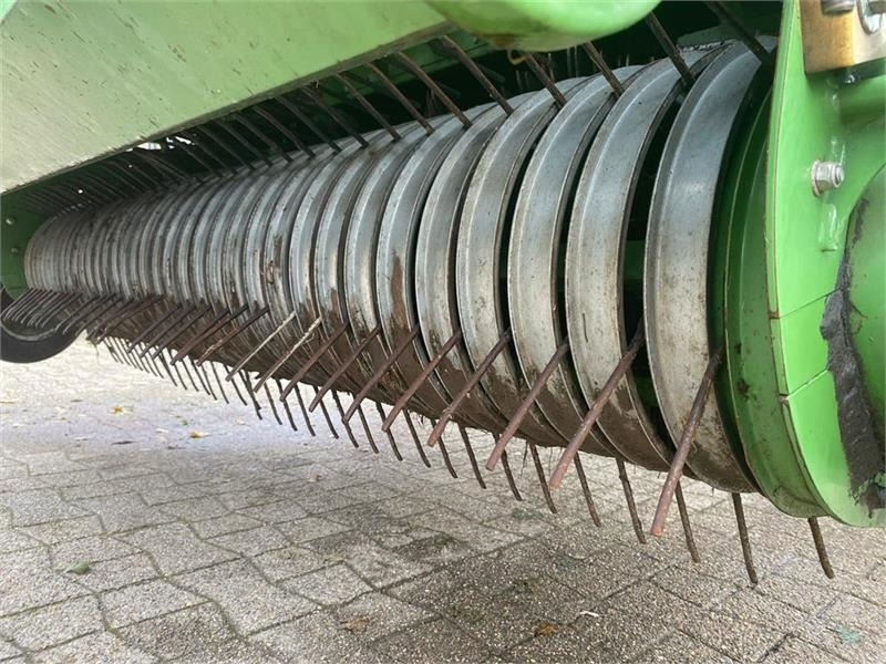 Krone CV 150 XC Extreme Comprima X-treme - Presse à balles rondes: photos 4 Krone CV 150 XC Extreme Comprima X-treme - Presse à balles rondes: photos 4