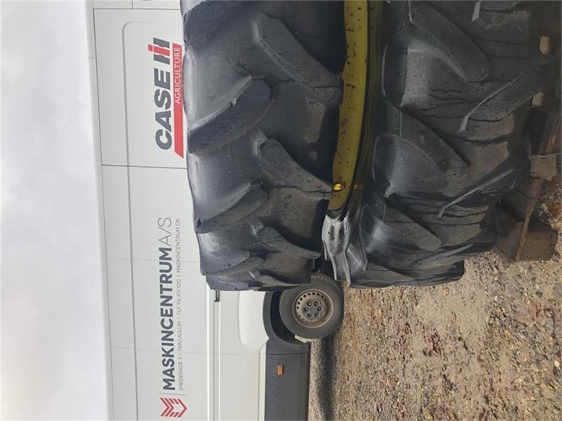 Michelin 14.9 R38 - Pneu pour Machine agricole: photos 1 Michelin 14.9 R38 - Pneu pour Machine agricole: photos 1