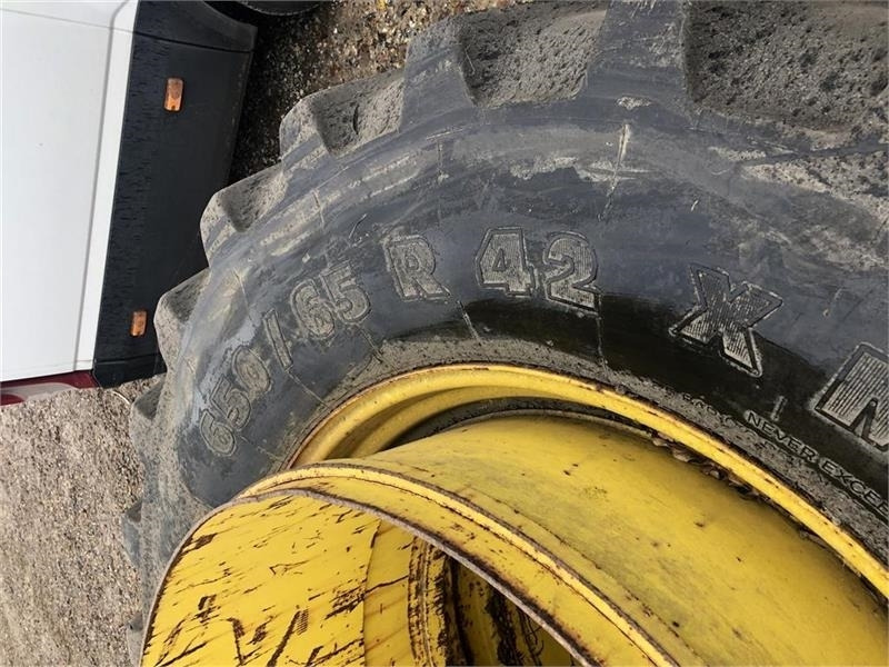 Michelin 650/65-42 - Pneu pour Machine agricole: photos 3 Michelin 650/65-42 - Pneu pour Machine agricole: photos 3