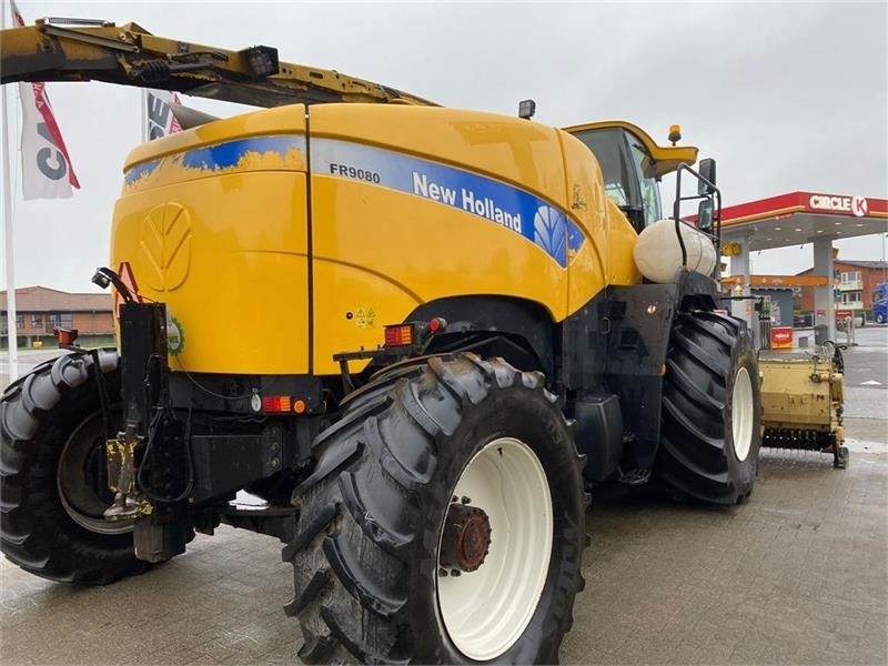 New Holland FR9080 med pick-up - Ensileuse: photos 4 New Holland FR9080 med pick-up - Ensileuse: photos 4
