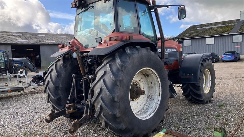 New Holland G 240 SS - Tracteur agricole: photos 4 New Holland G 240 SS - Tracteur agricole: photos 4