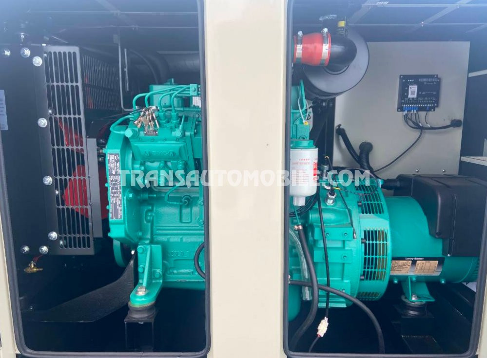 Cummins 28kVA 5.2L DIESEL - EXPORT OUT EU - Groupe électrogène: photos 4 Cummins 28kVA 5.2L DIESEL - EXPORT OUT EU - Groupe électrogène: photos 4