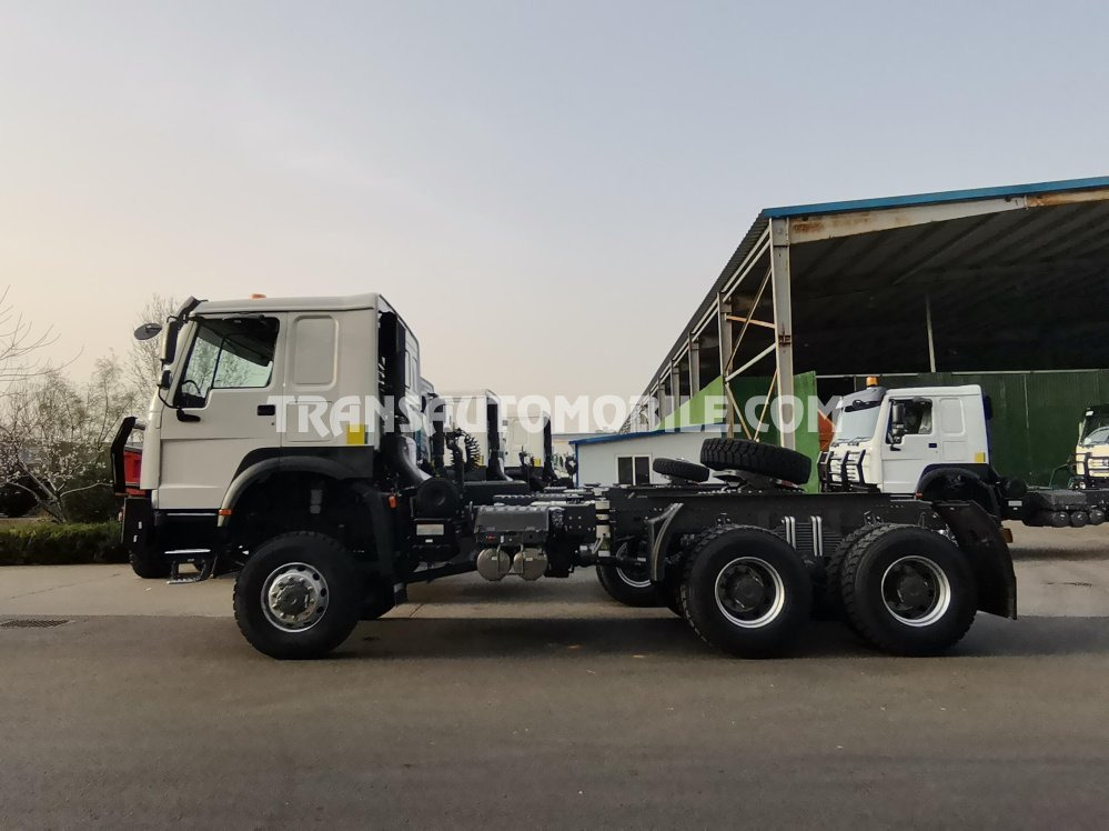 Tracteur routier neuf Sinotruk HOWO 6X6 ALL-WHEEL DRIVE: photos 6 Tracteur routier neuf Sinotruk HOWO 6X6 ALL-WHEEL DRIVE: photos 6