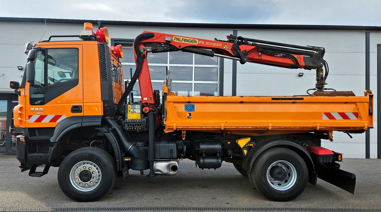 Iveco Trakker 190T33 4x4 Euro5 Kran Palfinger Funk - Camion benne, Camion grue: photos 5 Iveco Trakker 190T33 4x4 Euro5 Kran Palfinger Funk - Camion benne, Camion grue: photos 5